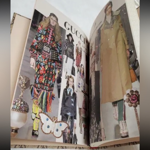 New! Gucci 2017 Japan Exclusive Night Courrier Hardcover Notebook - Picture 5 of 11